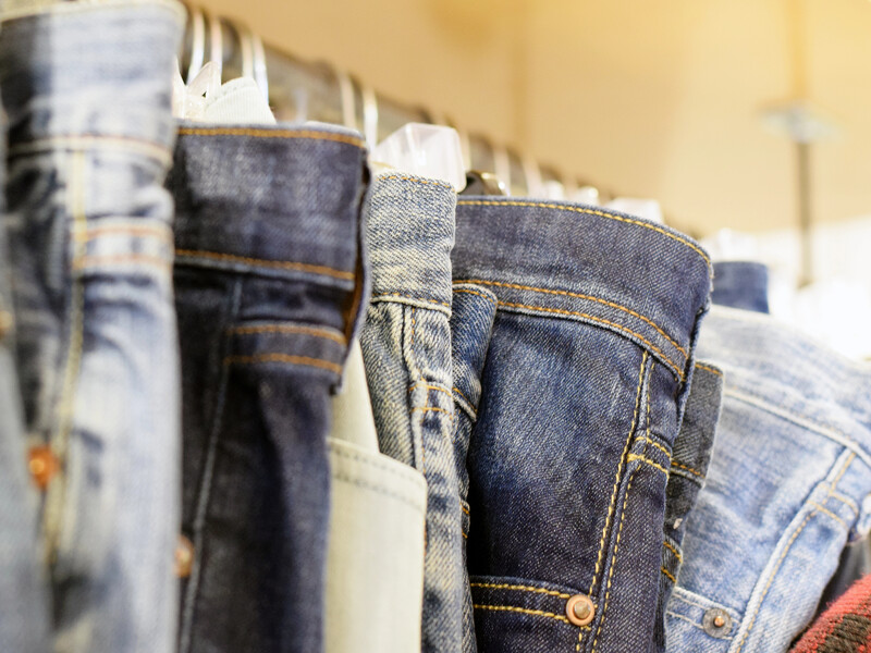 Как носить белые джинсы и выглядеть на миллион. Секреты денима, который не прощает ошибок