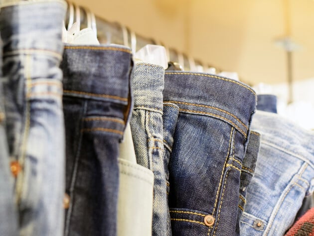 Как носить белые джинсы и выглядеть на миллион. Секреты денима, который не прощает ошибок