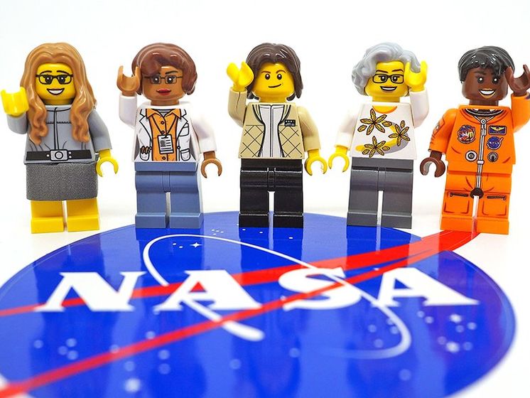 Компанія LEGO створила колекцію фігурок жінок – астронавтів NASA