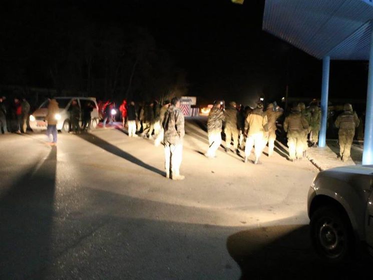 Аброськін заявив, що внаслідок конфлікту з активістами блокади в районі Слов'янська постраждали семеро поліцейських