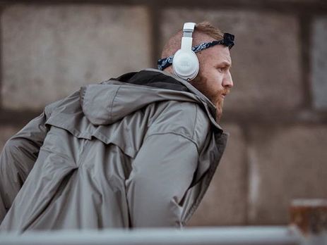 Одежду для клипа Collaba Дорн нашел в комиссионке