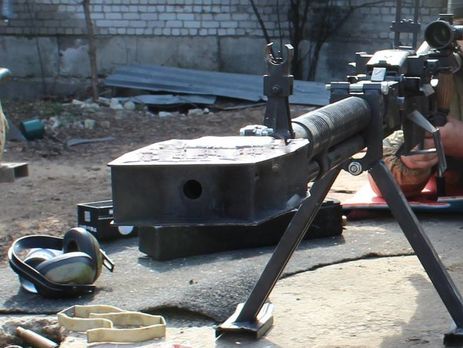 Волонтер Доник: В зоне ответственности 93-й бригады из пулемета с дистанции 1820 метров повредили оборудование боевиков