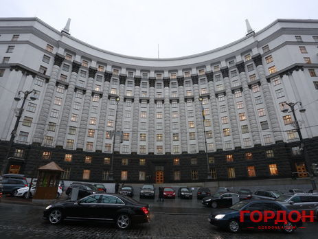 В 2016 году на автопарк Кабмина потратили больше 32 млн грн