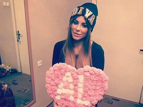 Ани Лорак поделилась видео своего выступления в 16-летнем возрасте