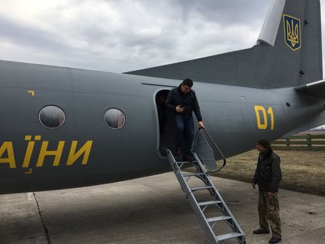 Гройсман прибыл в Харьковскую область, где на складе боеприпасов в городе Балаклее продолжаются взрывы