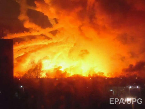 Взрывы на военных складах в Балаклее. Подборка самых зрелищных видео