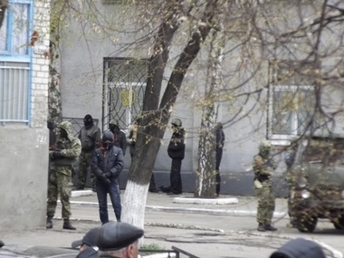 МВД: Цель захвата горотдела милиции в Славянске &ndash; оружие
