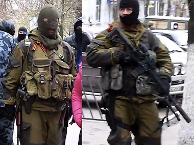 СМИ: На въезде в Славянск замечены "зеленые человечки"