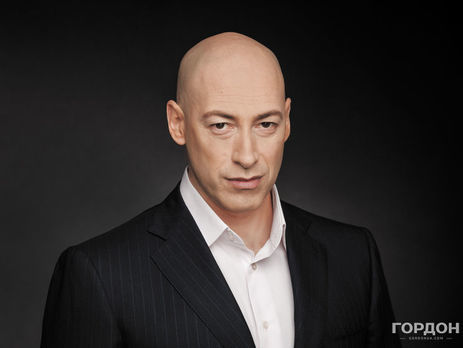 Гордон: Уся ця група, яка кочує високими кабінетами – злодії, їхня ідеологія – бабки, їхній бог – стодоларовий папірець, і коли вони стоять у церкві і ревно хрестяться, не вірте: вони моляться тільки 