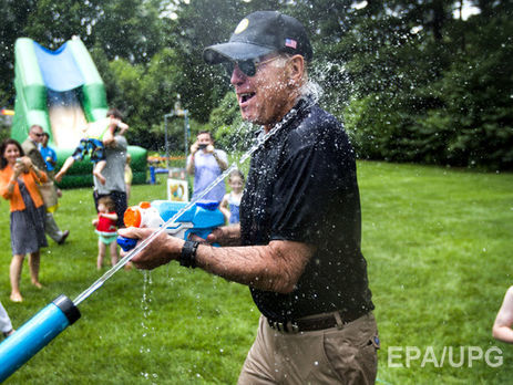 Байден заявил, что Трамп должен извиниться перед Обамой за обвинения в прослушке