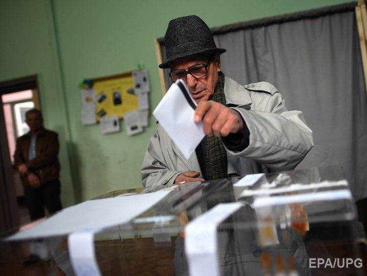 В Болгарии проходят досрочные парламентские выборы