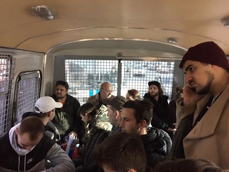 Предприниматель, студенты, бухгалтер РПЦ, ученый, пенсионер, школьники – журналист огласил список задержанных в Москве