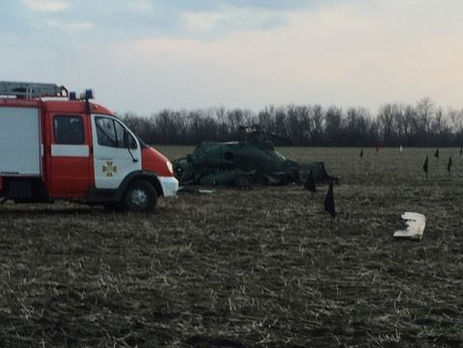Возле Краматорска упал военный вертолет. Видео