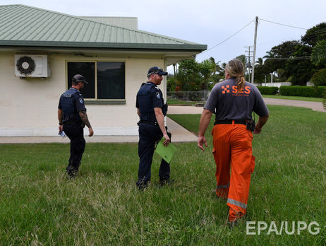 Тысячи австралийцев эвакуируют из-за приближения циклона. Фоторепортаж