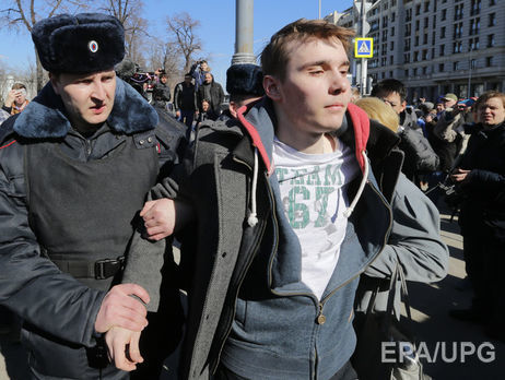 Российские правозащитники заявили, что задержанных в ходе митингов 26 марта пытают