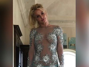 Спирс показала объятия с фитнес-тренером Ашгари