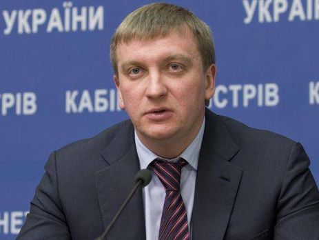 Петренко просить демократичні країни не визнавати заочного арешту Яценюка в РФ