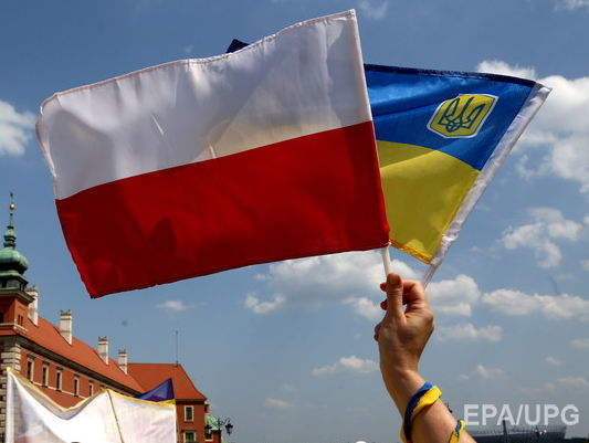 В Україні після обстрілу Генконсульства Польщі в Луцьку закрилися всі польські консульства