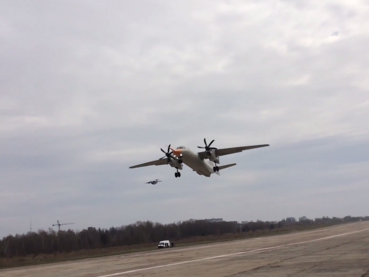 Самолет-демонстратор Ан-132Д совершил первый полет. Видео