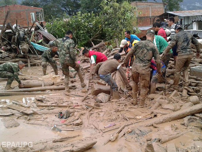 В результате схода оползней в Колумбии погибли по меньшей мере 154 человека