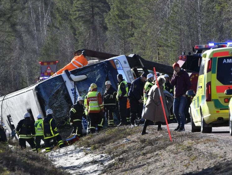 У Швеції перекинувся автобус зі школярами, троє загиблих, понад 20 поранених