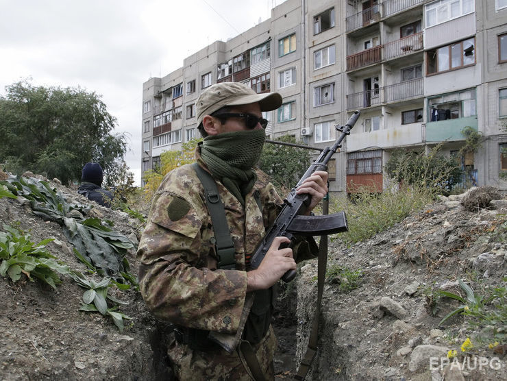 Російські військові на Донбасі обмінювали 500 патронів на пляшку горілки та п'ять пачок сигарет – розвідка