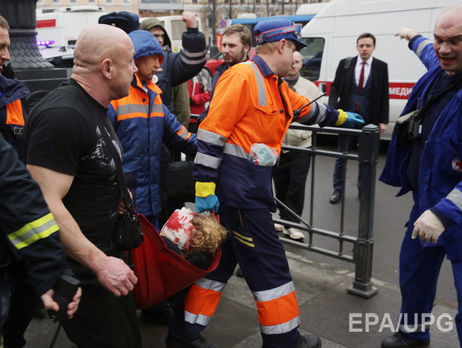 В результате взрыва в метро Петербурга погибли 14 человек