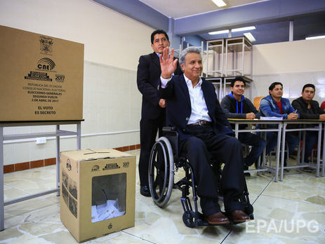 Прикутий до інвалідного візка Ленін Морено став президентом Еквадору