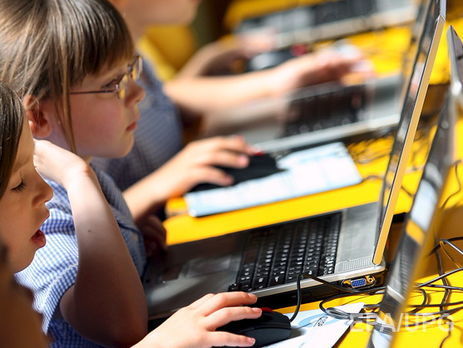 В России хотят запретить детям до 14 лет пользоваться соцсетями