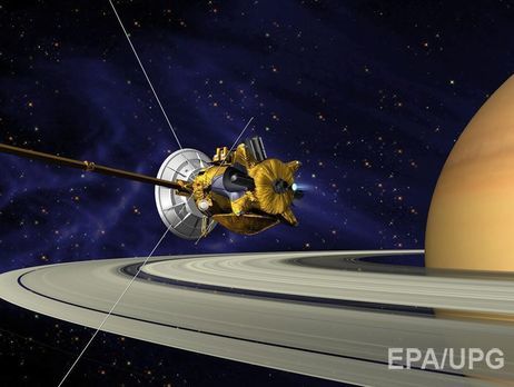 Космический аппарат NASA Cassini завершит свою 20-летнюю миссию, нырнув в атмосферу Сатурна. Видео