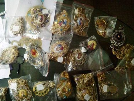 Прокуратура затримала колишнього протоієрея, який намагався продати за $500 тис. викрадені церковні реліквії митрополита