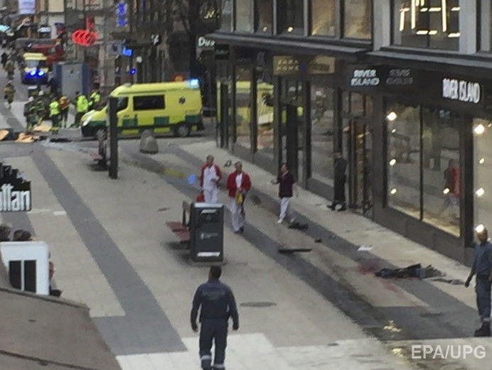 МЗС з'ясовує, чи були серед постраждалих у Стокгольмі українці