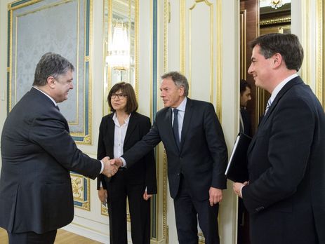 Порошенко обсудил с членами Европарламента Соглашение об ассоциации с ЕС и войну на Донбассе