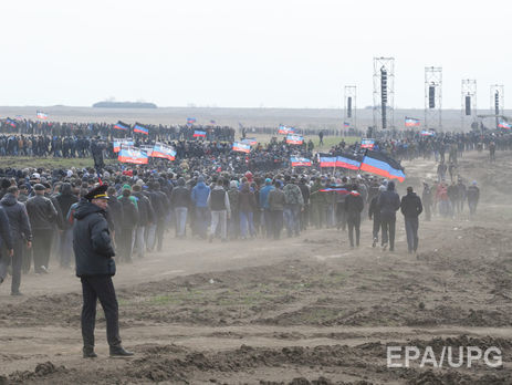 Бойовики видавали зброю 