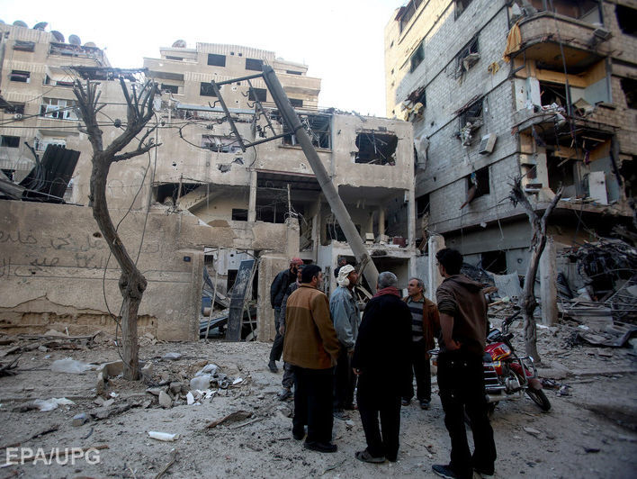 По пострадавшему от химической атаки сирийскому городу нанесли авиаудар – правозащитники