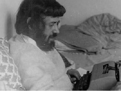 В Германии умер поэт и автор песни 