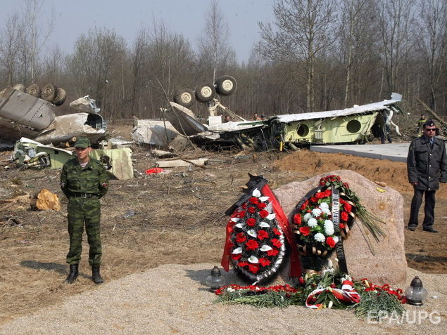 Упавший под Смоленском самолет с Качиньским начал разваливаться в воздухе – польские эксперты