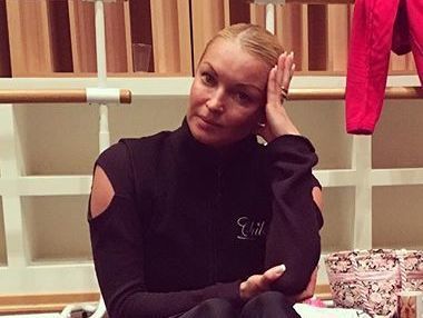 Волочкова показала свої ступні великим планом 