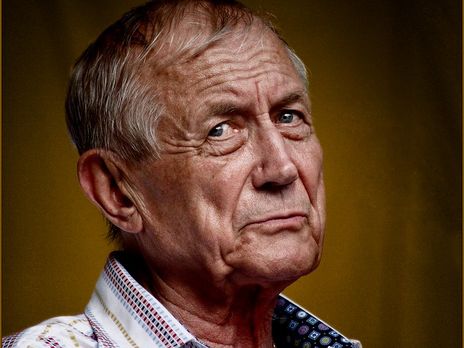 Сьогодні в Підмосков'ї поховали поета Євтушенка