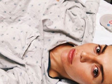 Седокова после родов поделилась снимком с дочками