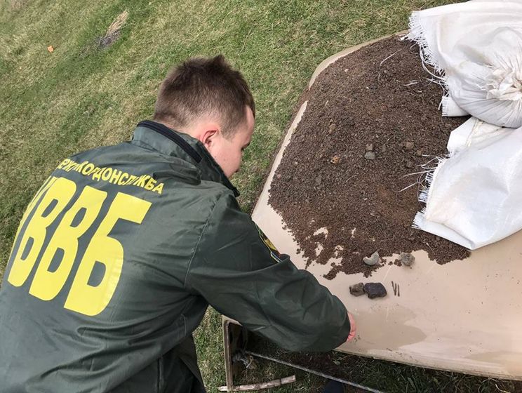 На Сумщині прикордонники знайшли "начинку" до снарядів "Лепесток-2" – Слободян