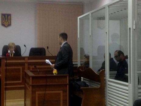 По подозрению в 