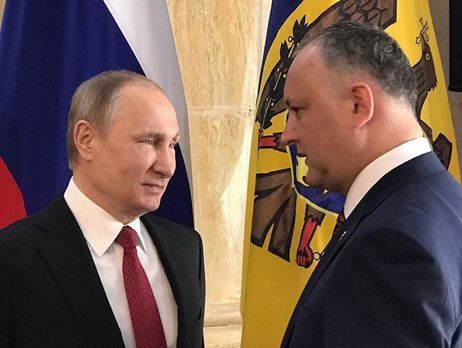 Додон принял приглашение Путина на военный парад 9 мая