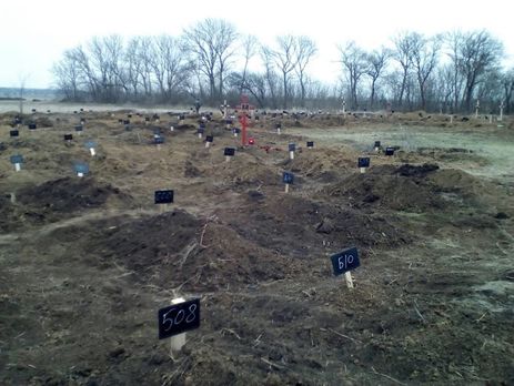 Бирюков: На кладбище города Моспино, входящего в Донецкую агломерацию, насчитали 83 свежих безымянных холмика