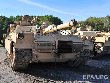 На перекинутих до Європи американських танках змінюють камуфляж на 