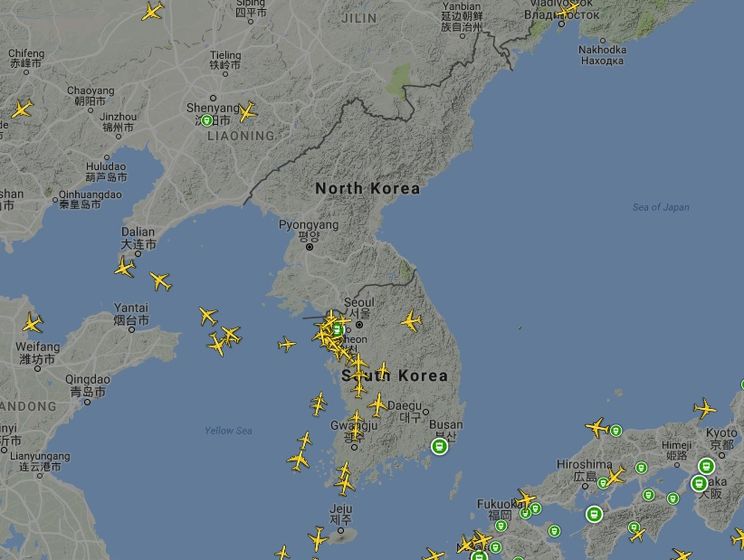 Пасажирські літаки облітають КНДР стороною