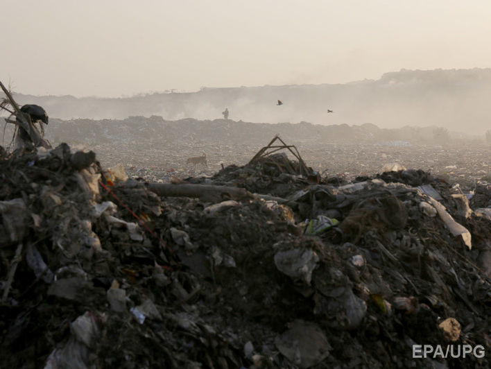 У Шрі-Ланці гора сміття накрила 40 будинків, шестеро людей загинуло