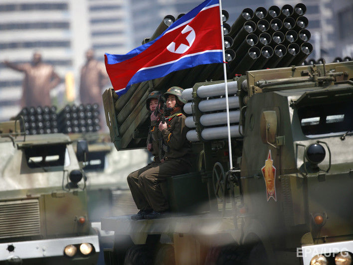 В Пхеньяне прошел военный парад в честь 105-летия Ким Ир Сена. Видео