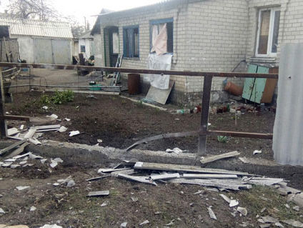 В результате обстрела Авдеевки поврежден жилой дом – полиция