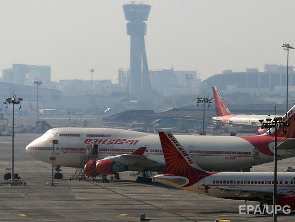 В трех индийских аэропортах объявлена тревога в связи с угрозой угона самолетов